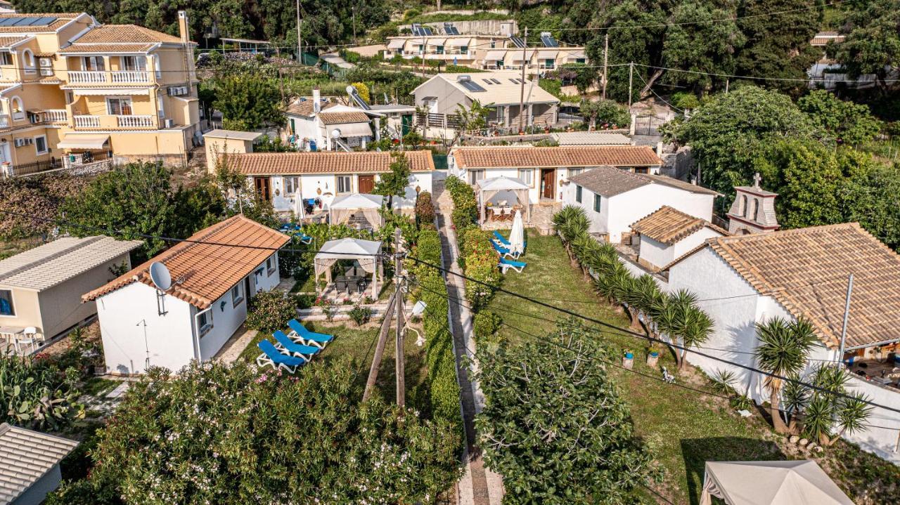 Elena'S Seaside Apartments & Studios Агиос Гордиос Екстериор снимка