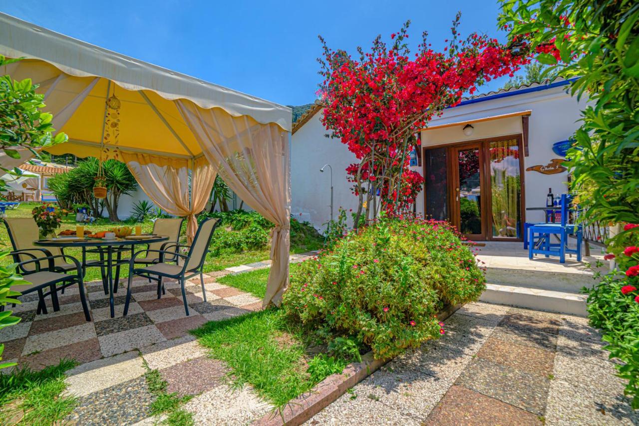 Elena'S Seaside Apartments & Studios Агиос Гордиос Екстериор снимка