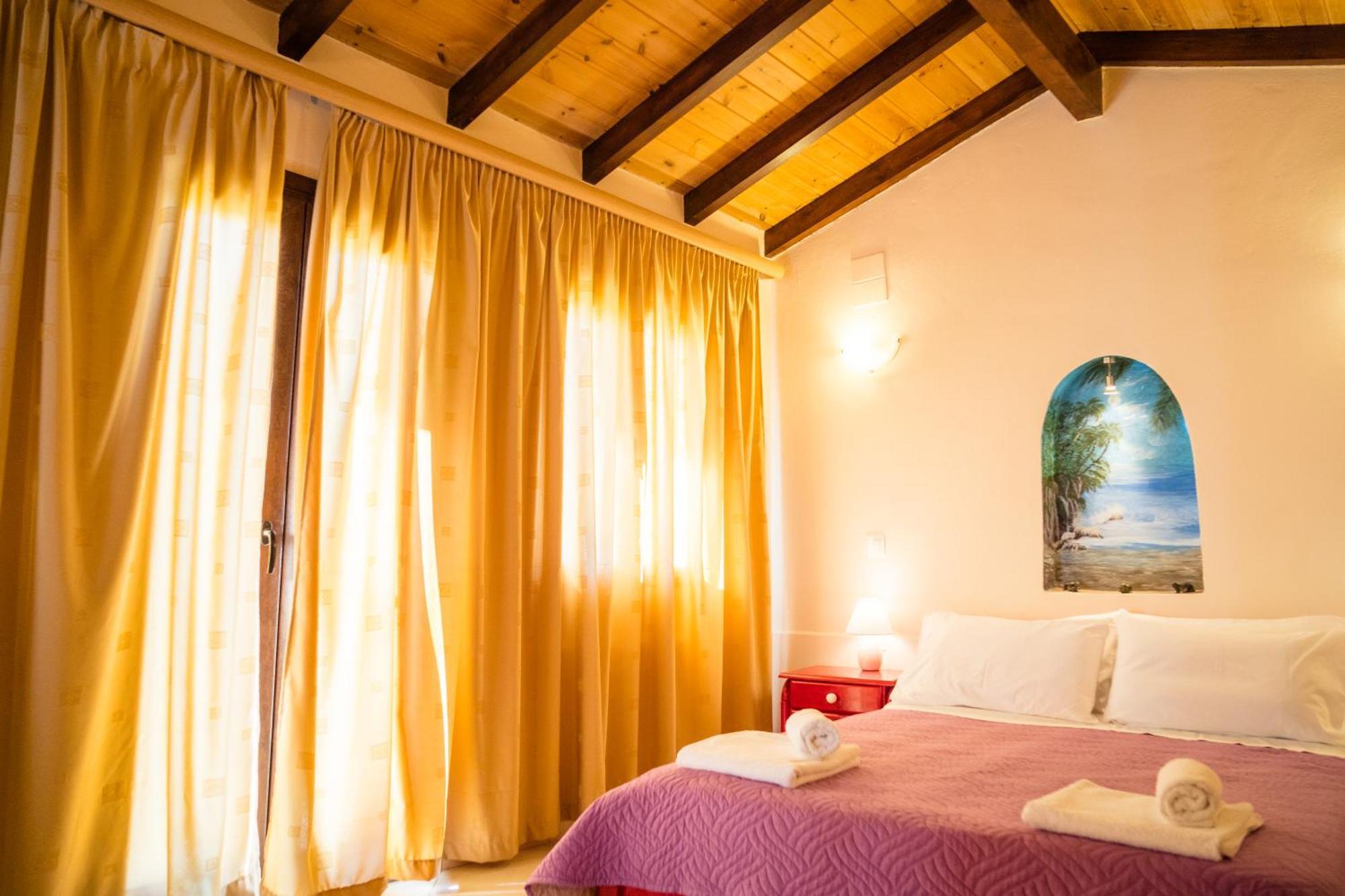 Elena'S Seaside Apartments & Studios Агиос Гордиос Екстериор снимка