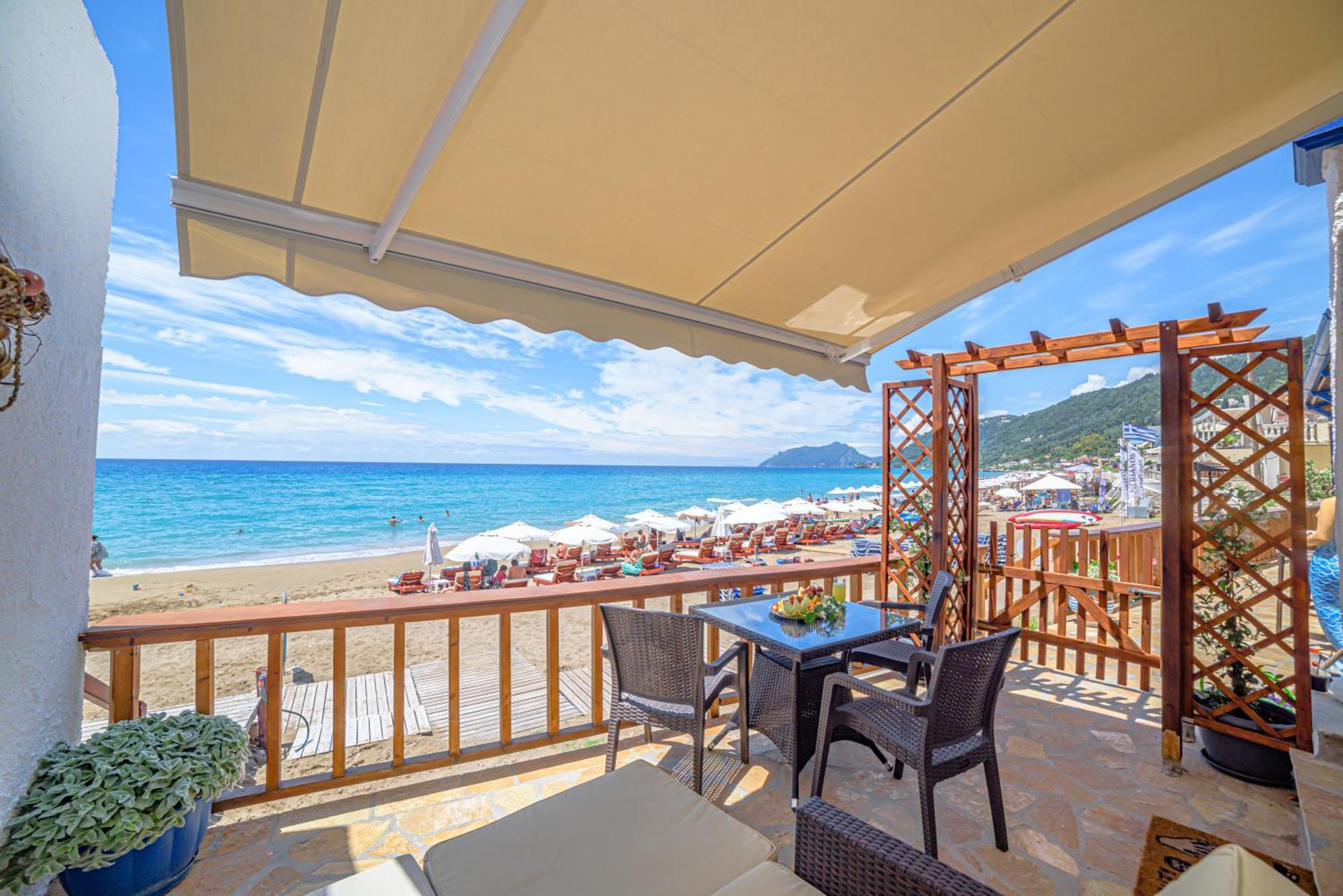 Elena'S Seaside Apartments & Studios Агиос Гордиос Екстериор снимка