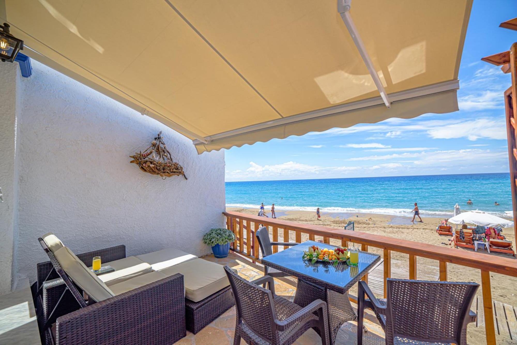 Elena'S Seaside Apartments & Studios Агиос Гордиос Екстериор снимка