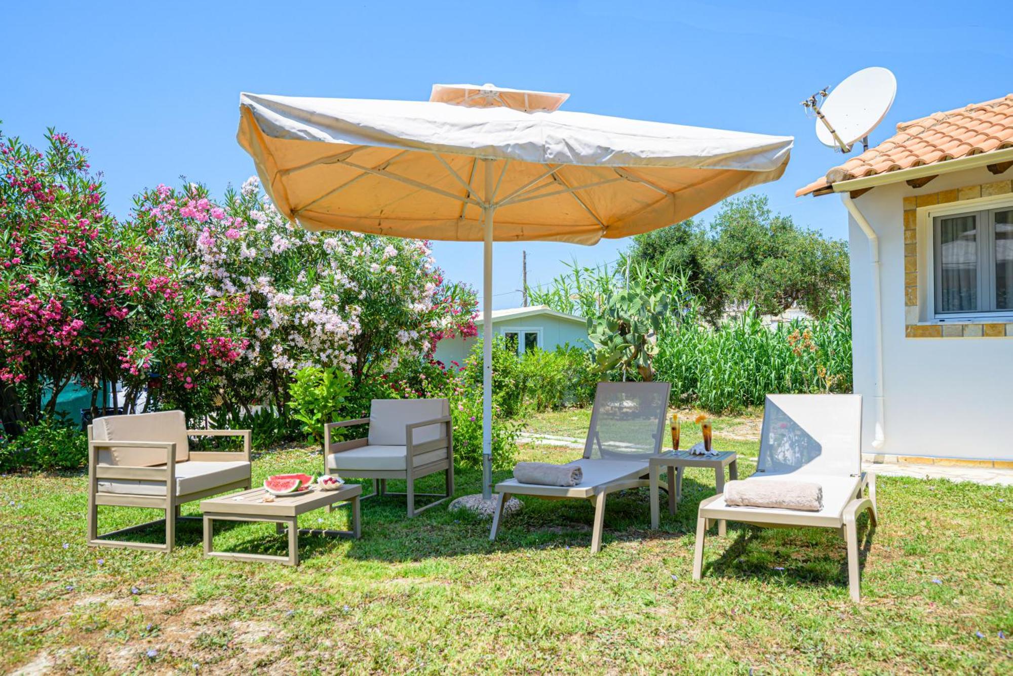 Elena'S Seaside Apartments & Studios Агиос Гордиос Екстериор снимка