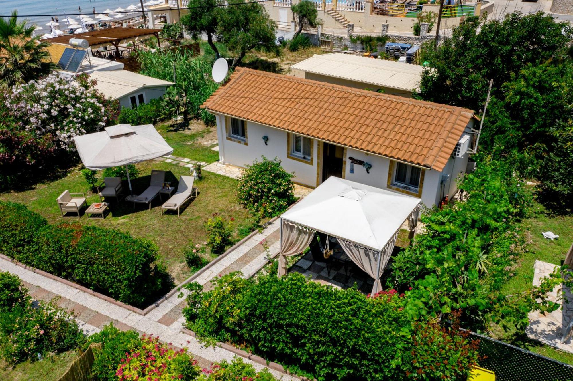 Elena'S Seaside Apartments & Studios Агиос Гордиос Екстериор снимка