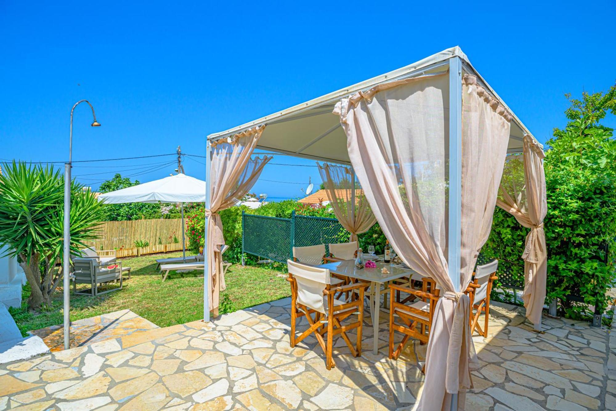Elena'S Seaside Apartments & Studios Агиос Гордиос Екстериор снимка