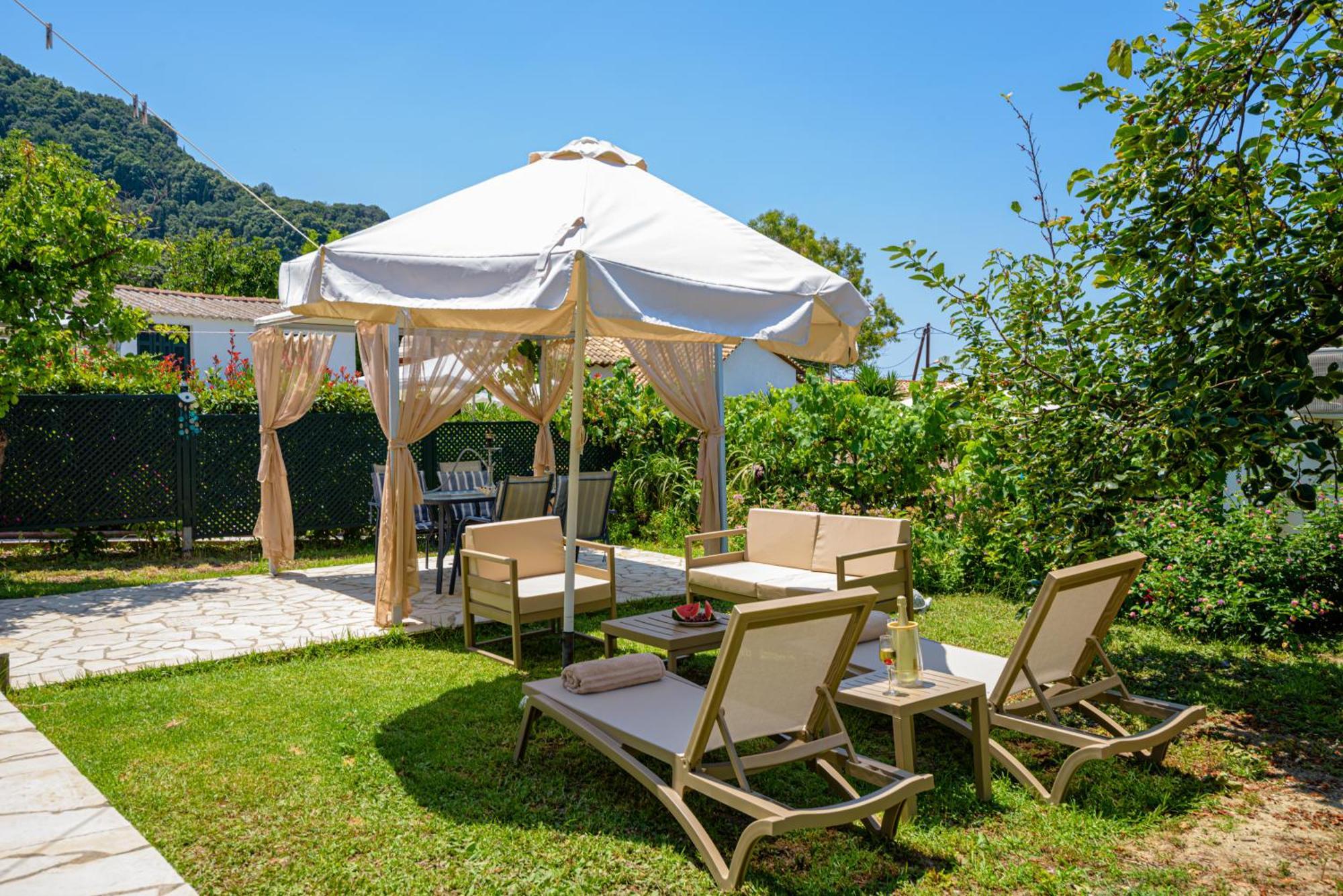 Elena'S Seaside Apartments & Studios Агиос Гордиос Стая снимка
