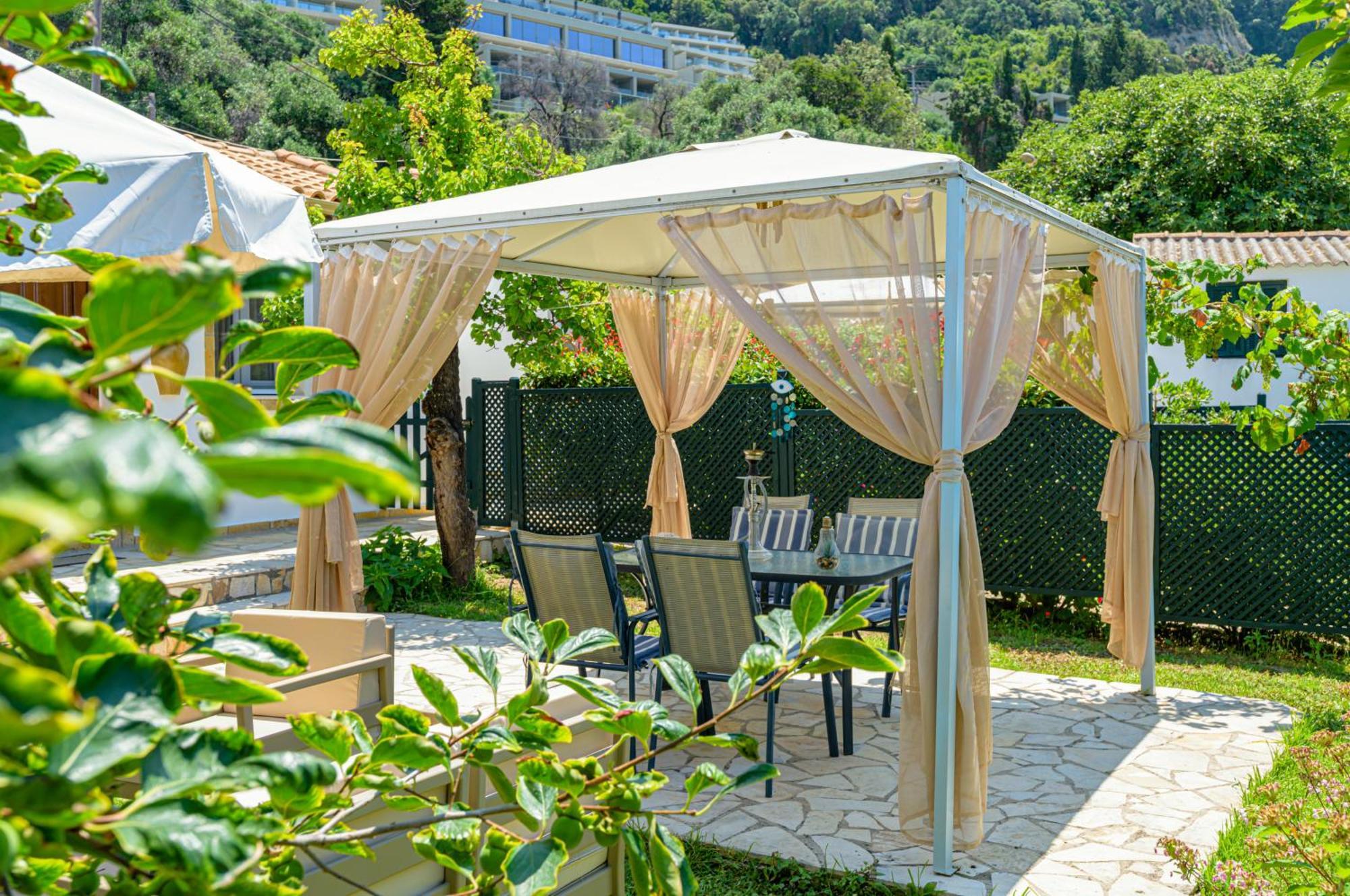 Elena'S Seaside Apartments & Studios Агиос Гордиос Екстериор снимка