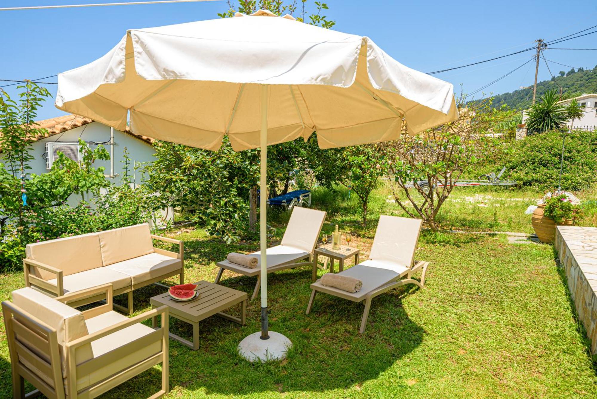 Elena'S Seaside Apartments & Studios Агиос Гордиос Екстериор снимка